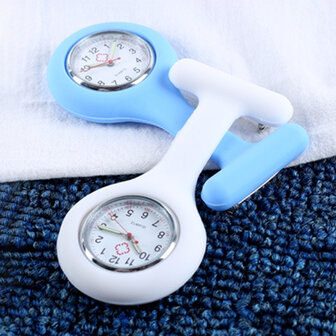 Kleurrijke schattige verpleegster horloges milieu siliconen vouwsluiting waterdicht quartz horloge